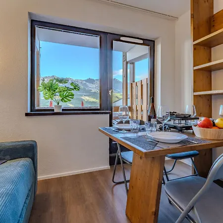 Cozy Ski-in Ski-out Steps From Lifts & Dining - Olympiades Appartement